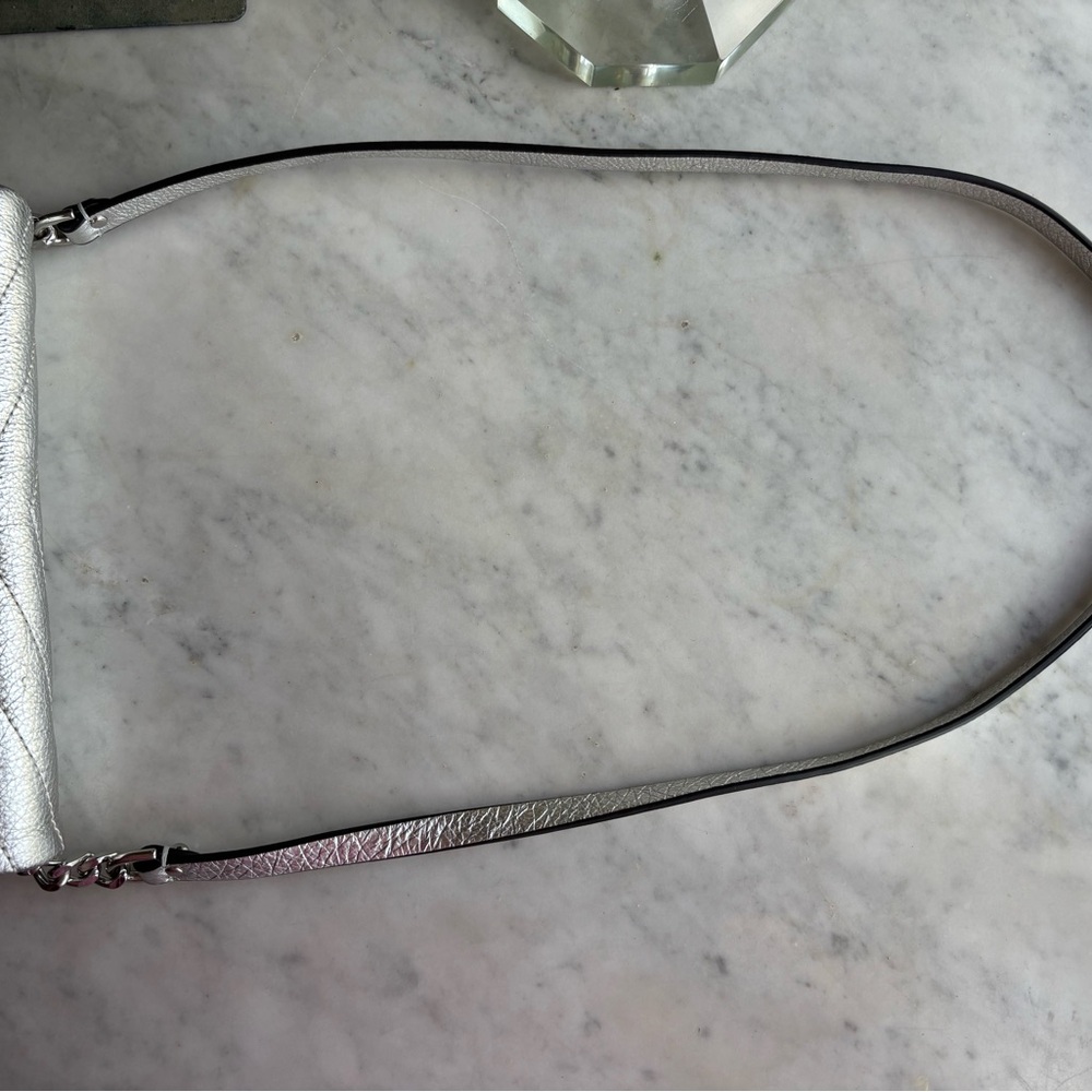 Rebecca Minkoff Silver Quilted Leather Crossbody Bag/Wallet on a Chain - Picture 16 of 16
